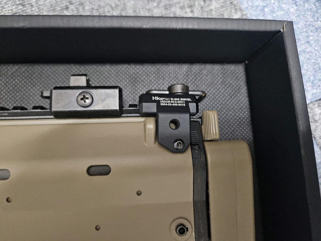 東京マルイ　MP7A1 ガスガン タンカラー　マガジン2本付き