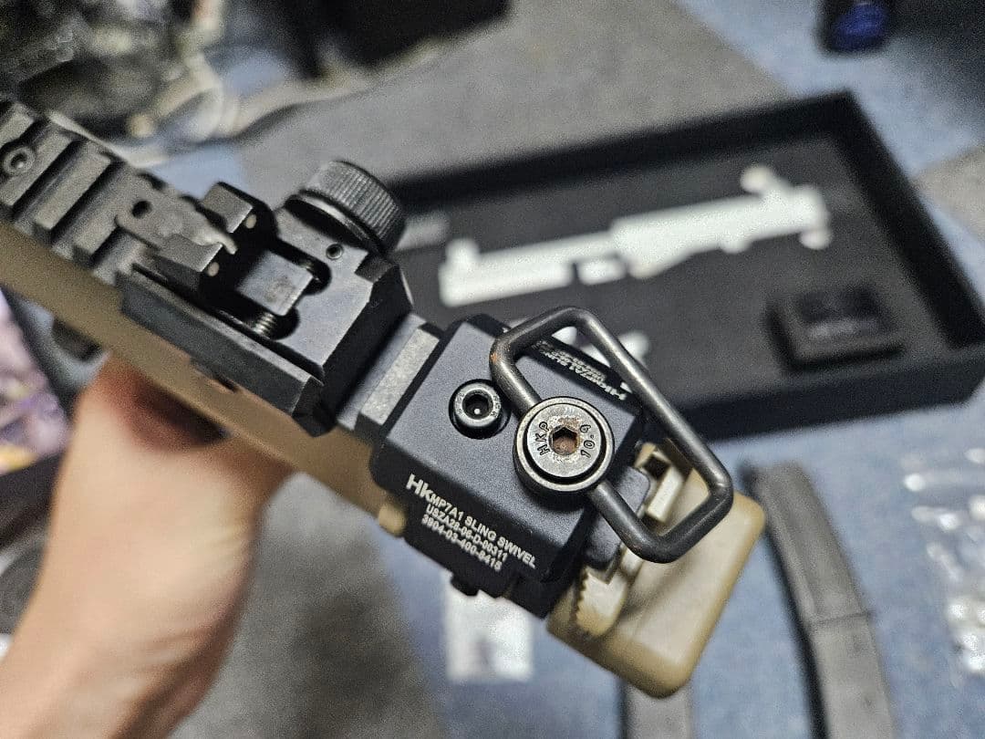 東京マルイ　MP7A1 ガスガン タンカラー　マガジン2本付き