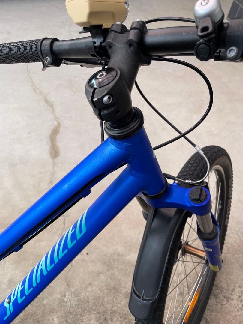 【よこ】スペシャライズドspecialized Hot Rock24ブルー