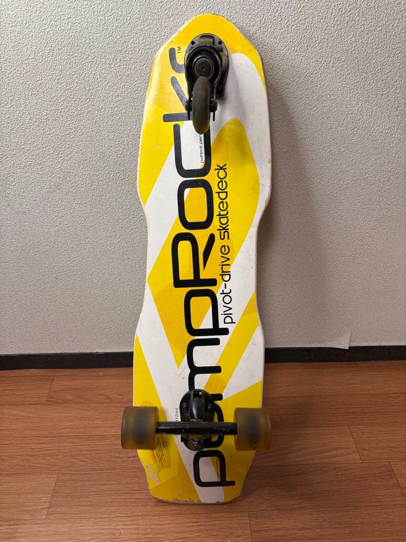 pumpRockr　コンプリートセット ３輪　スケートボード　サーフィン　陸トレ