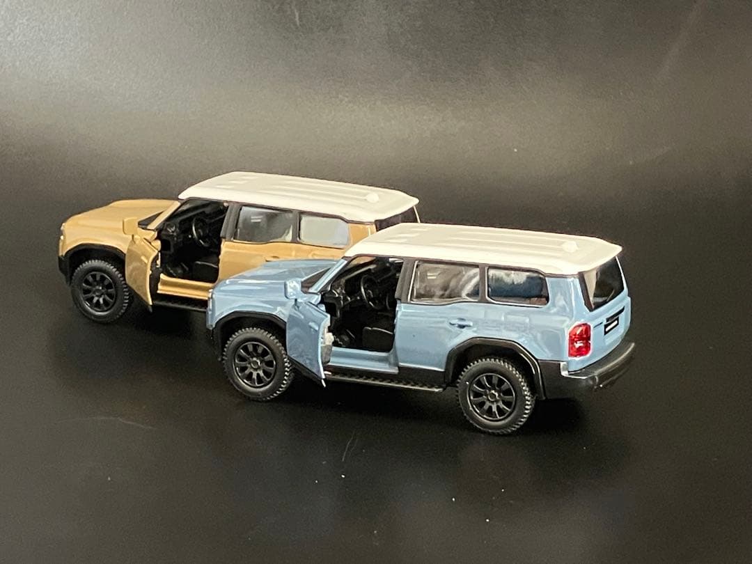 限定1セット　4台Toyota Land Cruiser 2色セット
