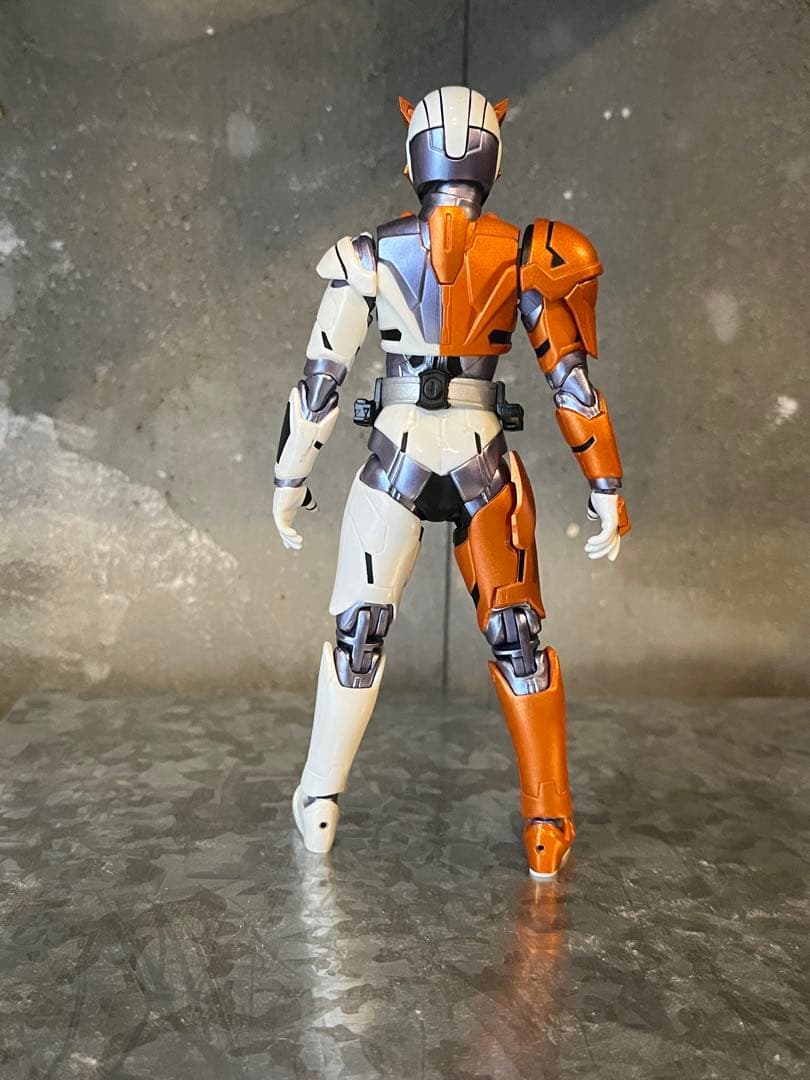 S.H.Figuarts 仮面ライダーバルキリー ラッシングチーター