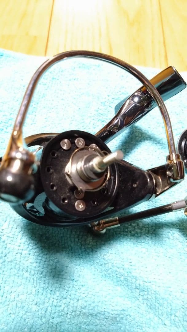 ダイワ　18EXIST FC 2500S-CXH　カーボンハンドル　RCノブ