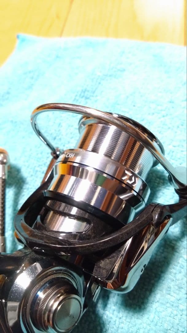 ダイワ　18EXIST FC 2500S-CXH　カーボンハンドル　RCノブ