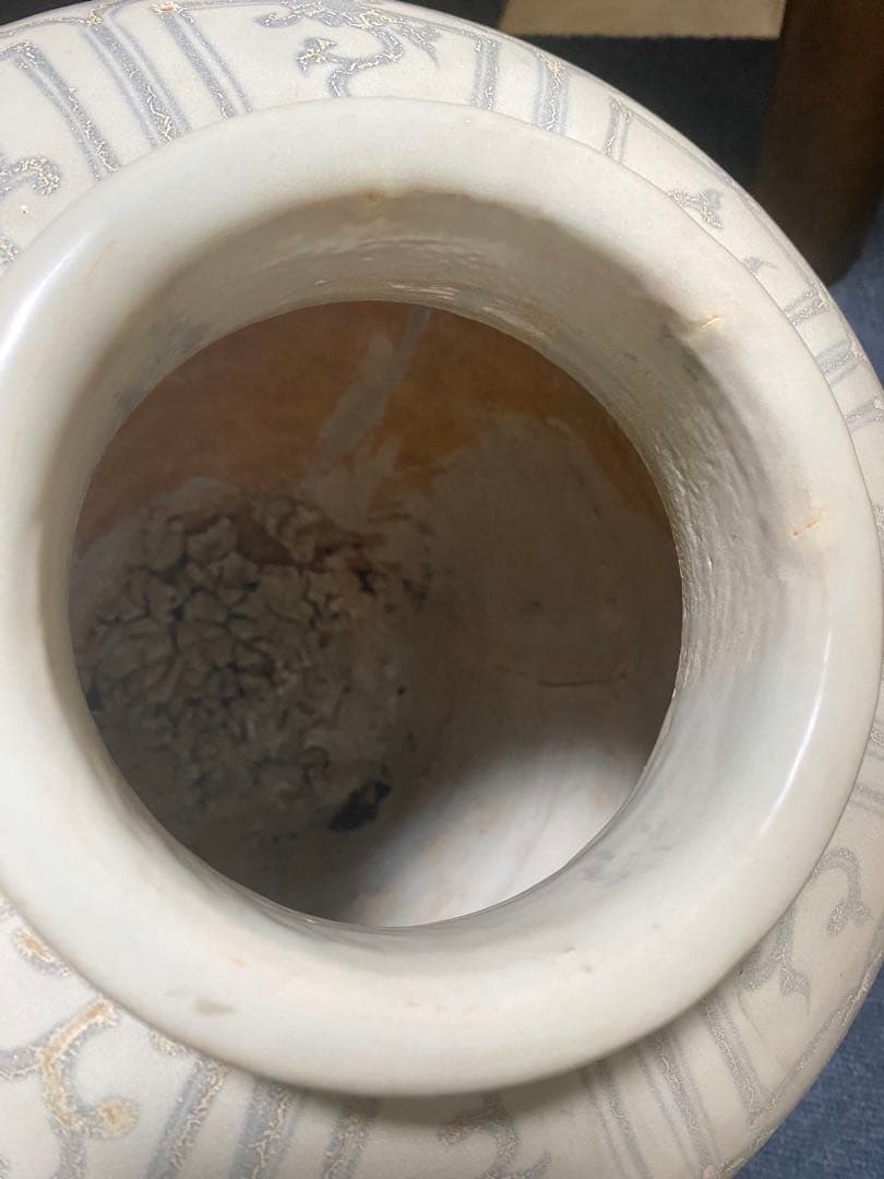 明時代　陶器製花瓶　骨董品. 海から引き揚げられた品物