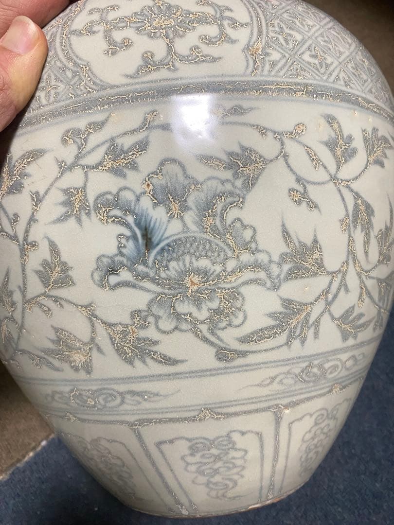 明時代　陶器製花瓶　骨董品. 海から引き揚げられた品物