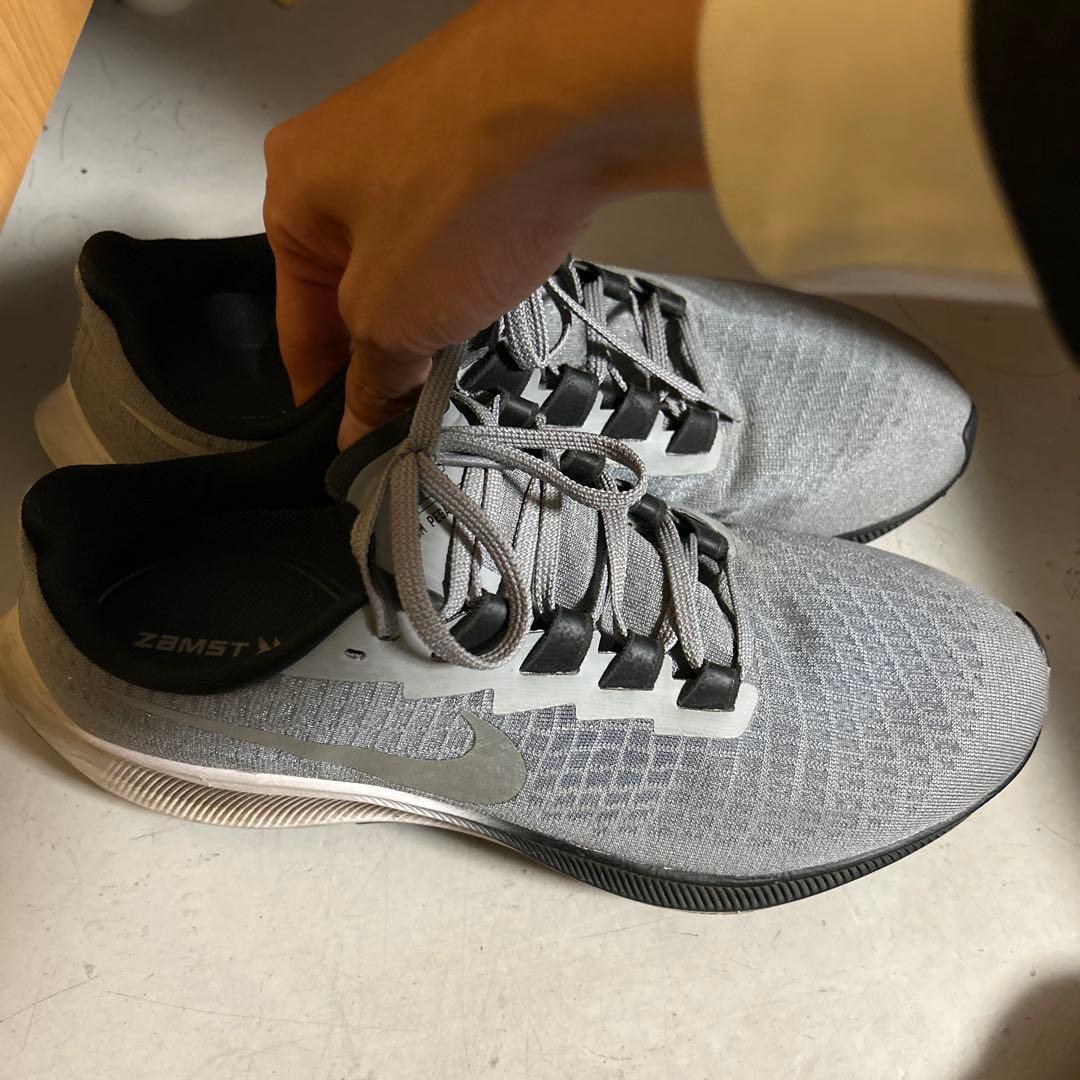 Nike ランニングシューズ グレー 28cm