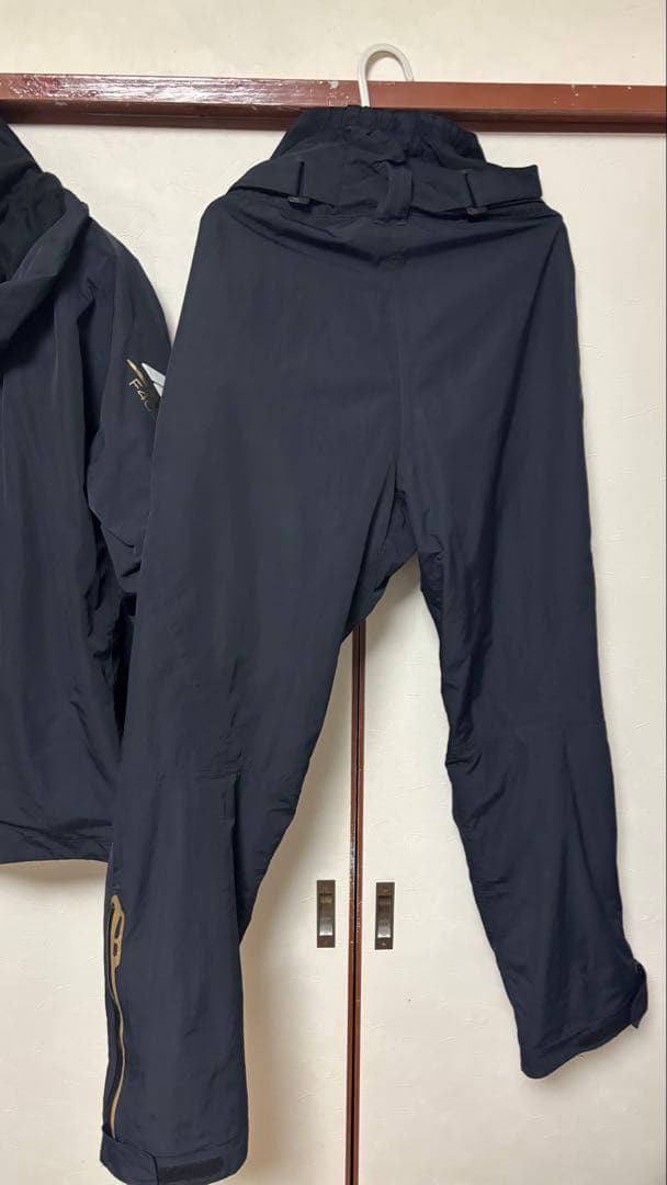 ライさん専用，サンラインSUW-1703防寒服上下セット