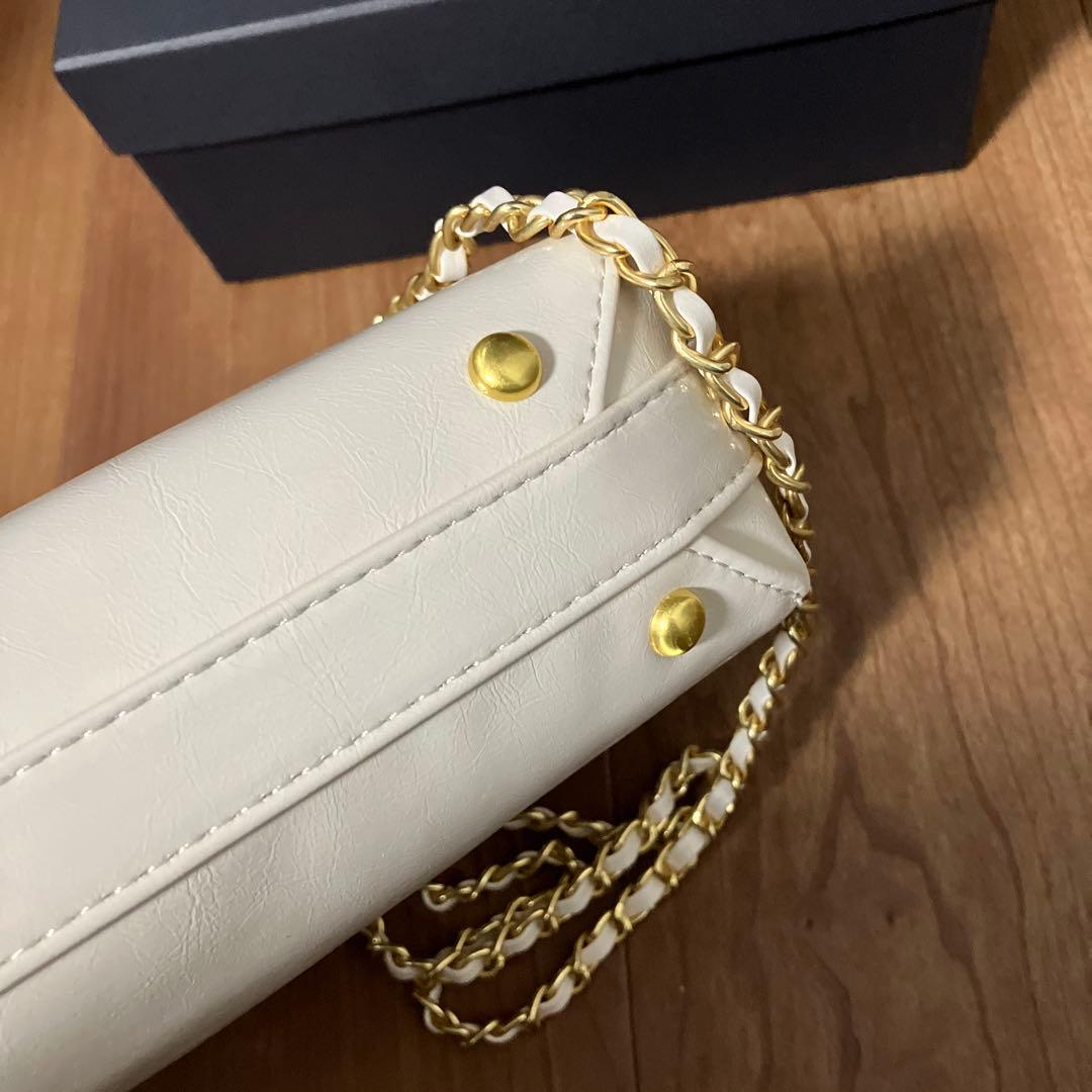 CHANEL メイクアップチェーンボストンバッグ　ホワイト