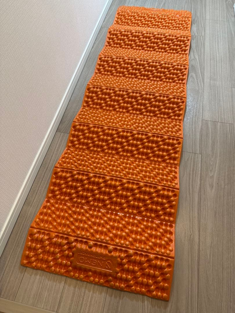 【美品】　NEMO ニーモスイッチバック　スリーピングマット　オレンジ