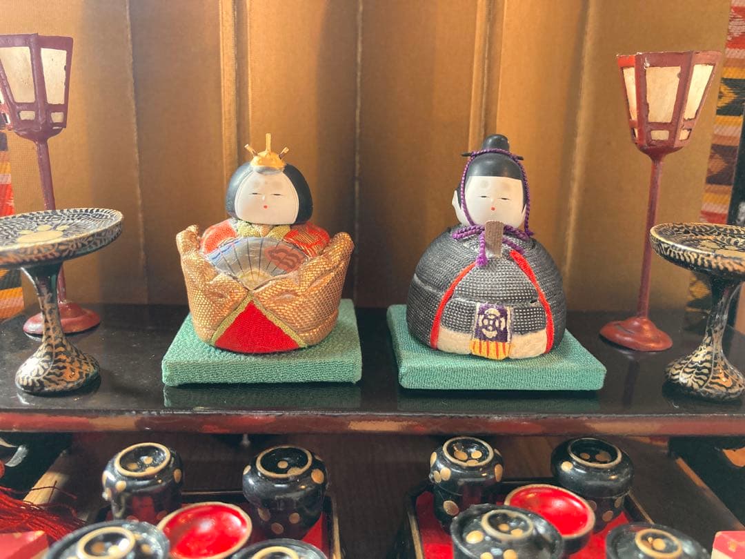 麒*麟様 古い小さな雛人形、雛道具セット　アンティーク