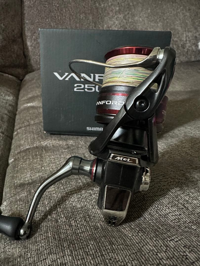 SHIMANO 20VANFORD 2500S スピニングリール