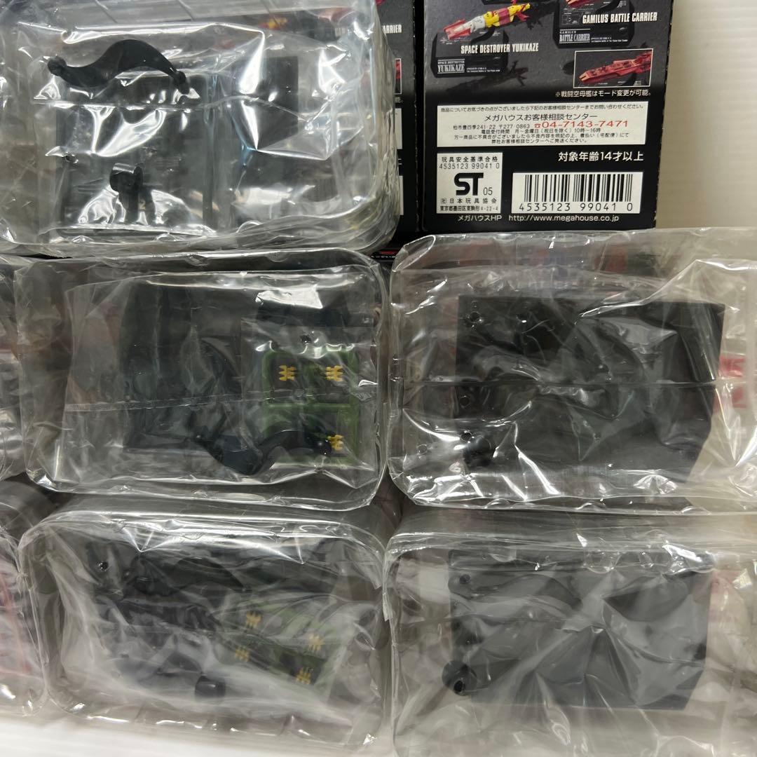 メガハウス　宇宙戦艦ヤマトの2セット＆メーカー不明のヤマト2隻