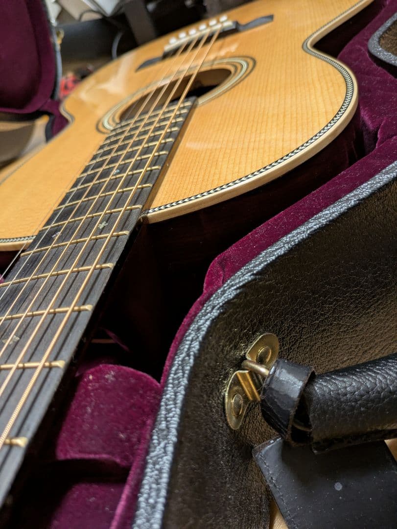 Martin 0012-28 Modern Deluxe 　貴重　保証期間内