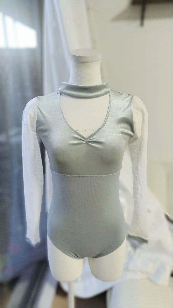 Ｓ～Ｍ／雪の女王様風アイスグリーンの長袖レース、チョーカーリボン娘役レオタード