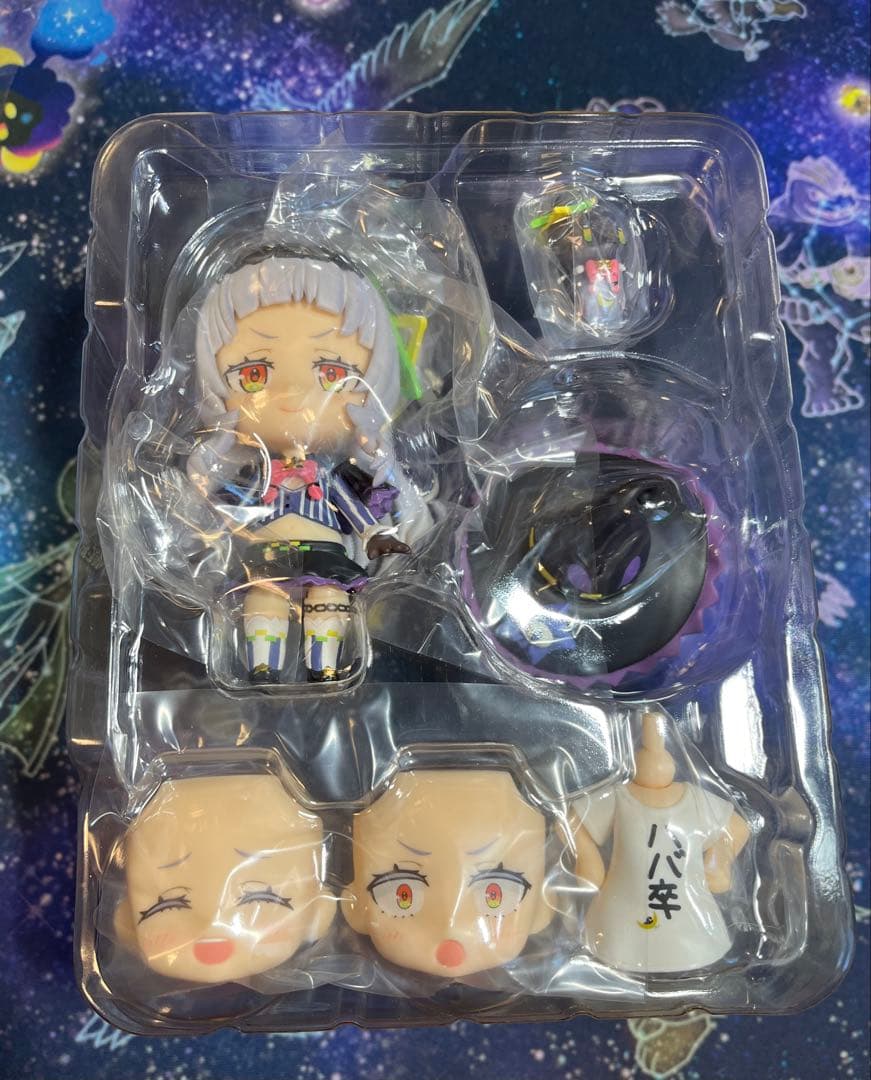 美品　ホロライブ　ねんどろいど　紫咲シオン