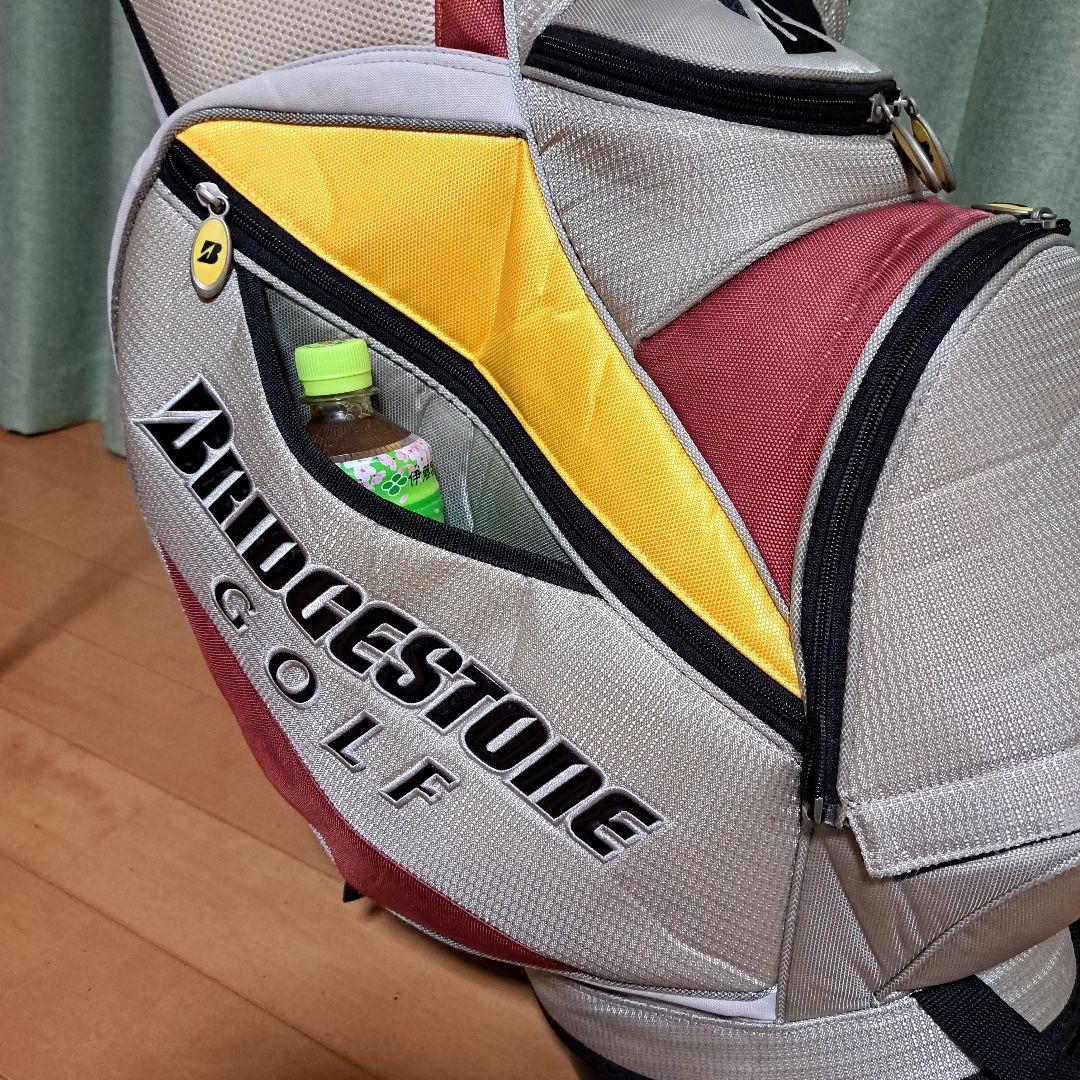 BRIDGESTONE GOLF スタンド式バッグ9インチ。フード付き。