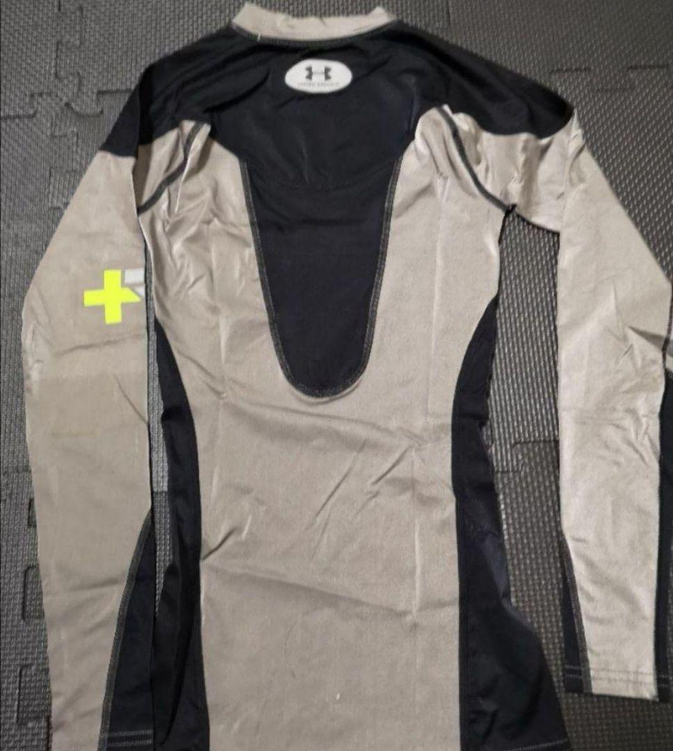 Under Armour Recharge 長袖シャツ SMサイズ
