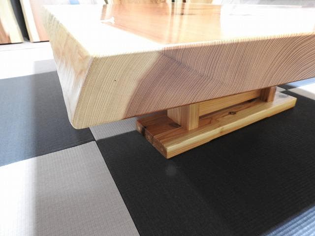 №43　秋田杉一枚板☆座卓☆厚板　6帖～8帖☆キズあり