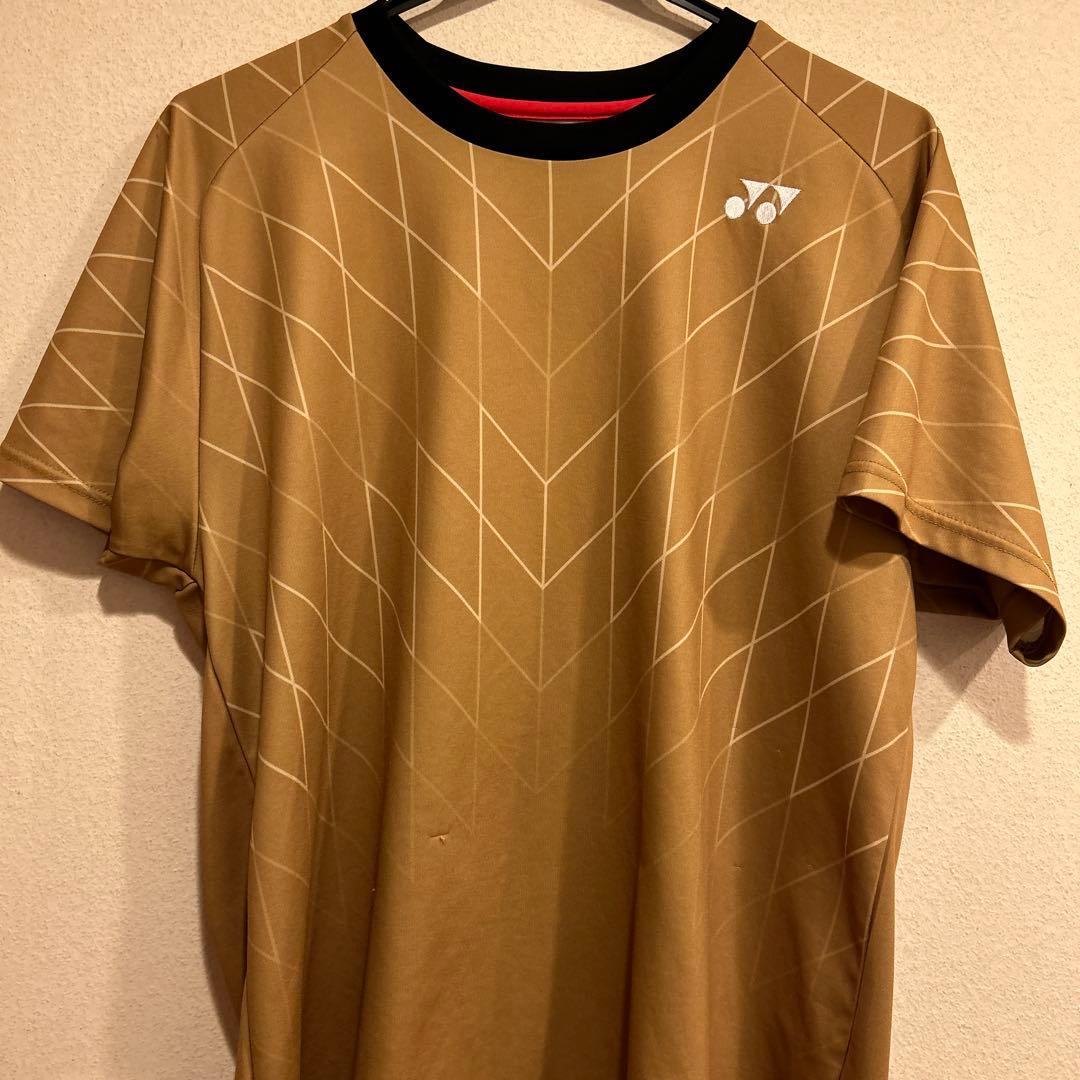YONEX バドミントン日本代表 ゴールドシャツ