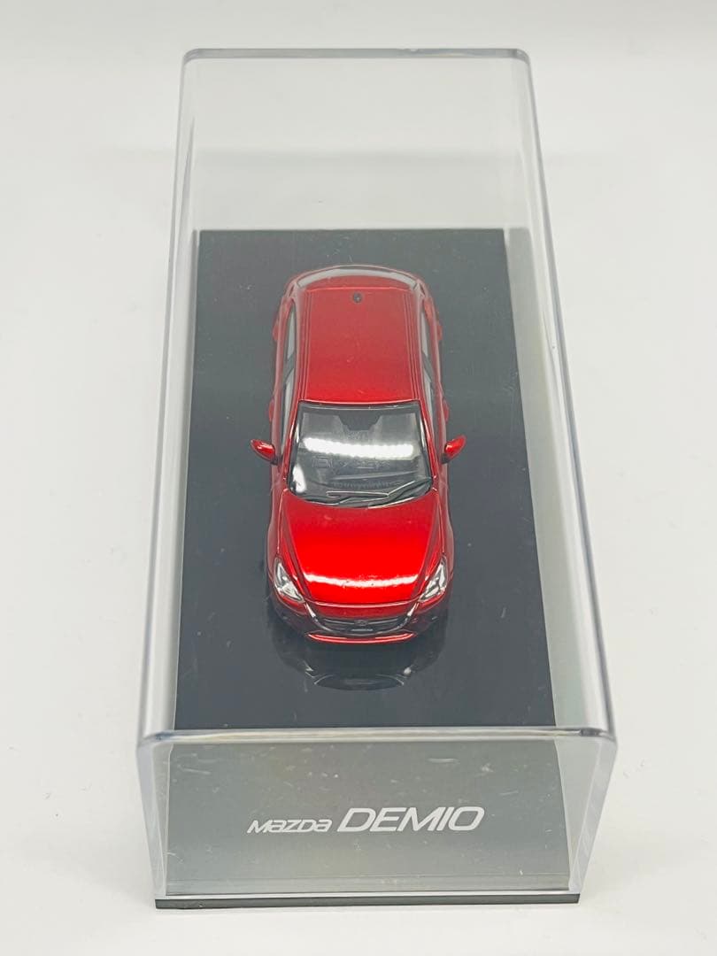 マツダ　デミオ　ソウルレッドプレミアムメタリック　1/64