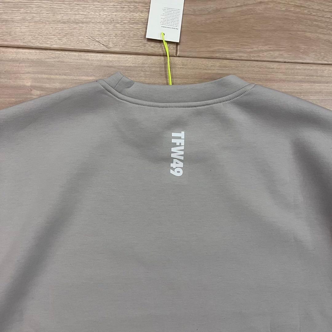 【新品未使用】TFW49 XL グレー スウェットシャツ