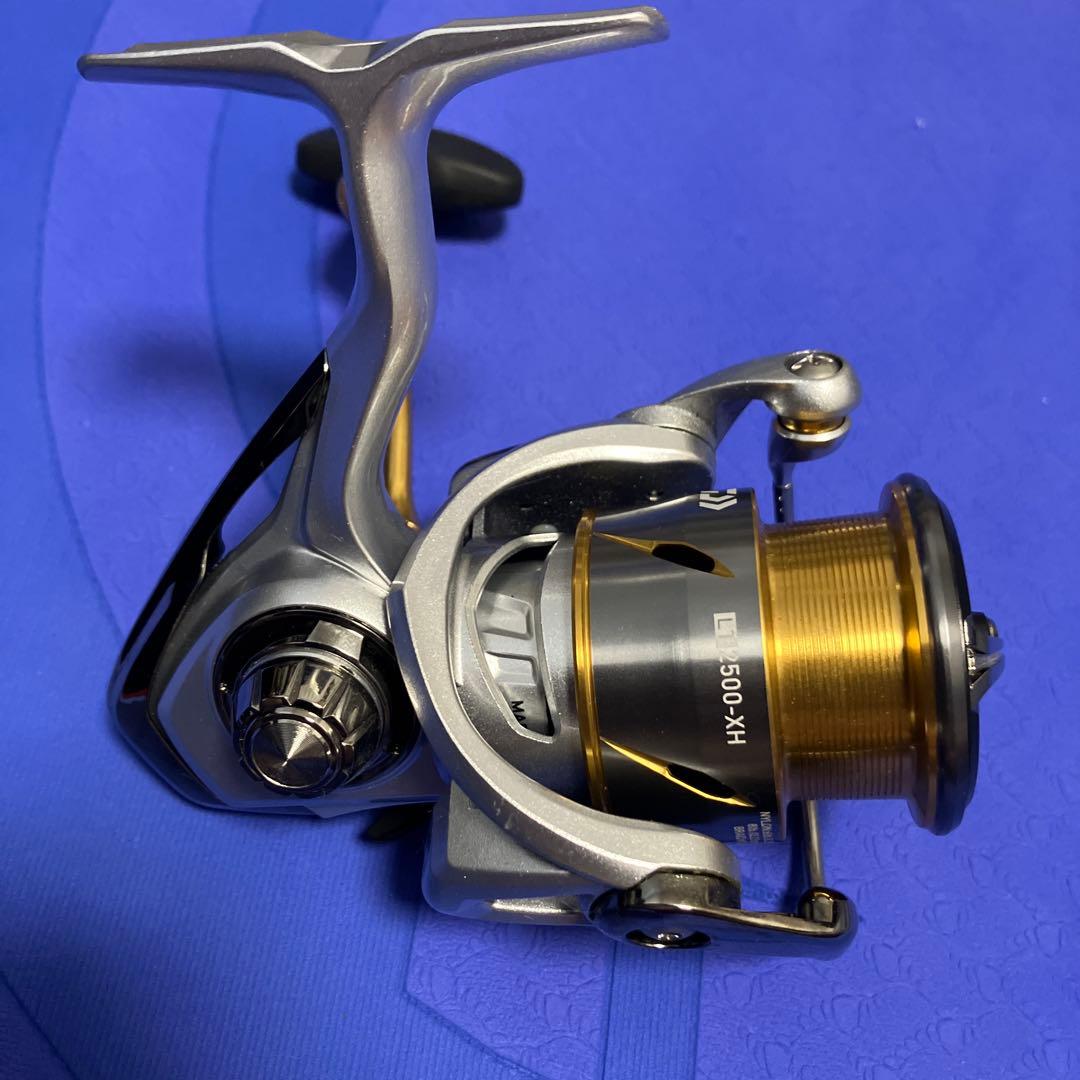 DAIWA 21フリームス LT 2500-XH スピニングリール