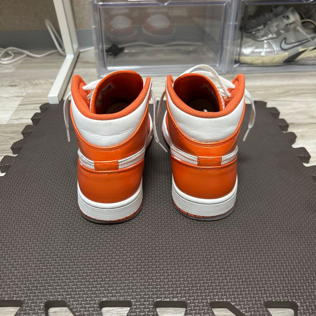 NIKEエアジョーダン1 MID オレンジ/ホワイト 希少品