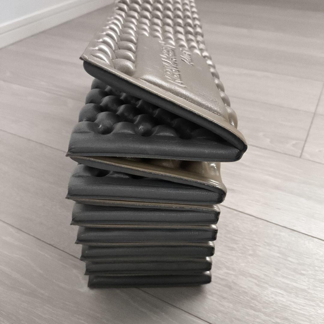 THERMAREST クローズドセルマットレス Zライト