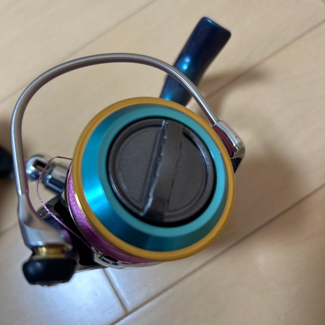 ダイワ　エメラルダス　INF-2506 スピニングリール　PEライン付き