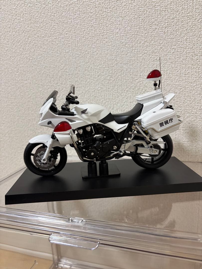 M*0様 【限定】3000台 HONDA CB1300P 白バイ新型 警察グッズ