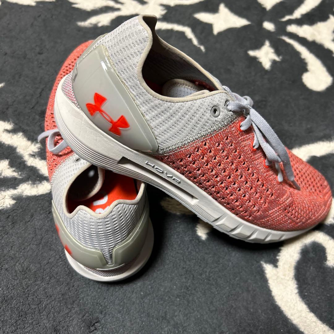 Under Armour ランニングシューズ美品25.5センチ