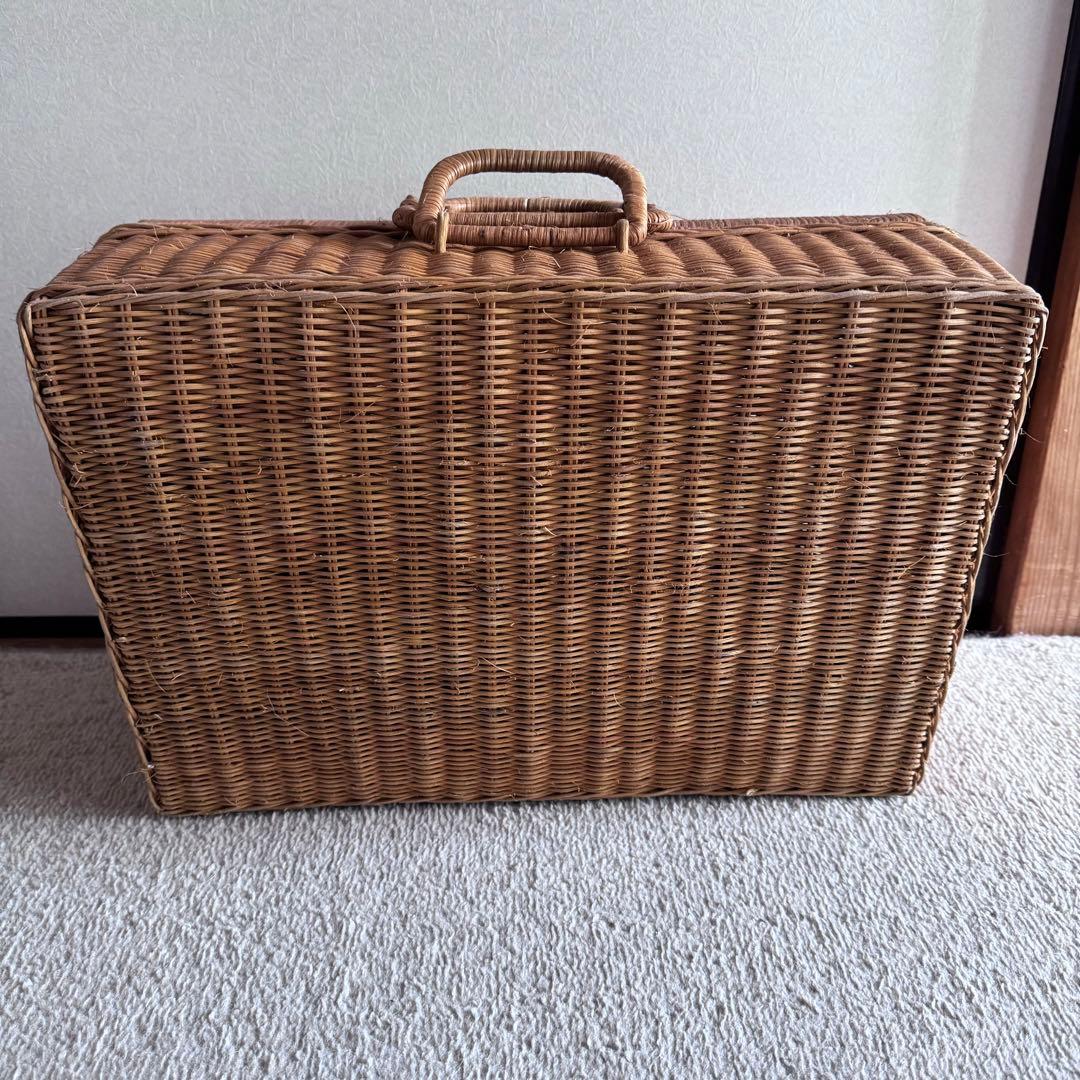藤のかご