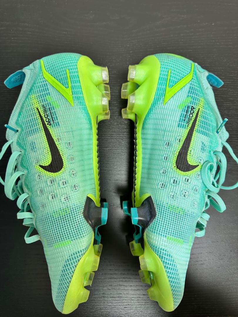 サッカースパイク　NIKE ヴェイパー14エリートFG