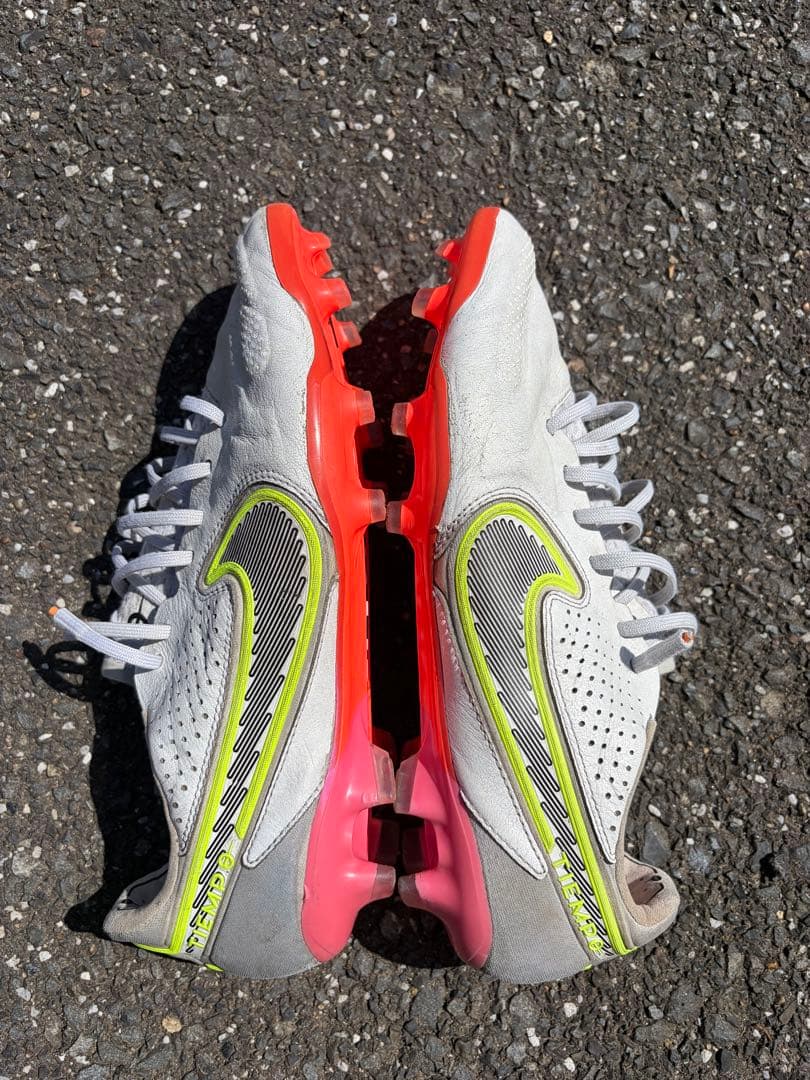 Nike サッカーシューズ ティエンポ