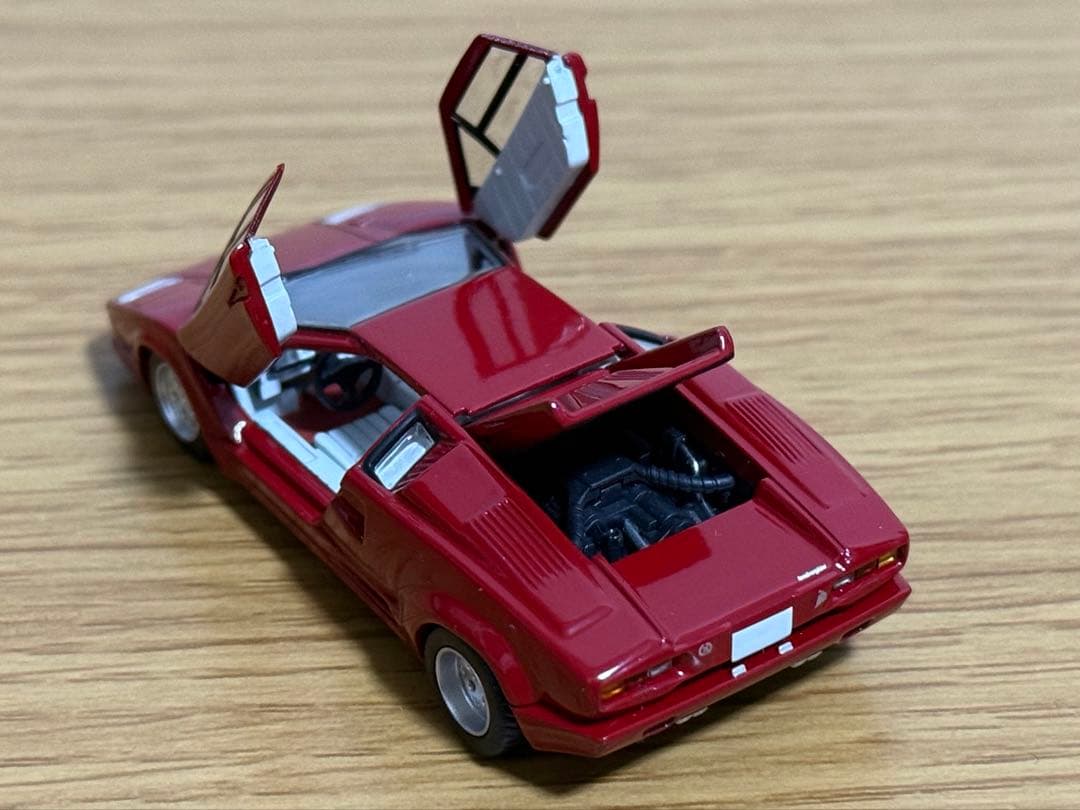 TLV 1/64 ランボルギーニ カウンタック 25th アニバーサリー