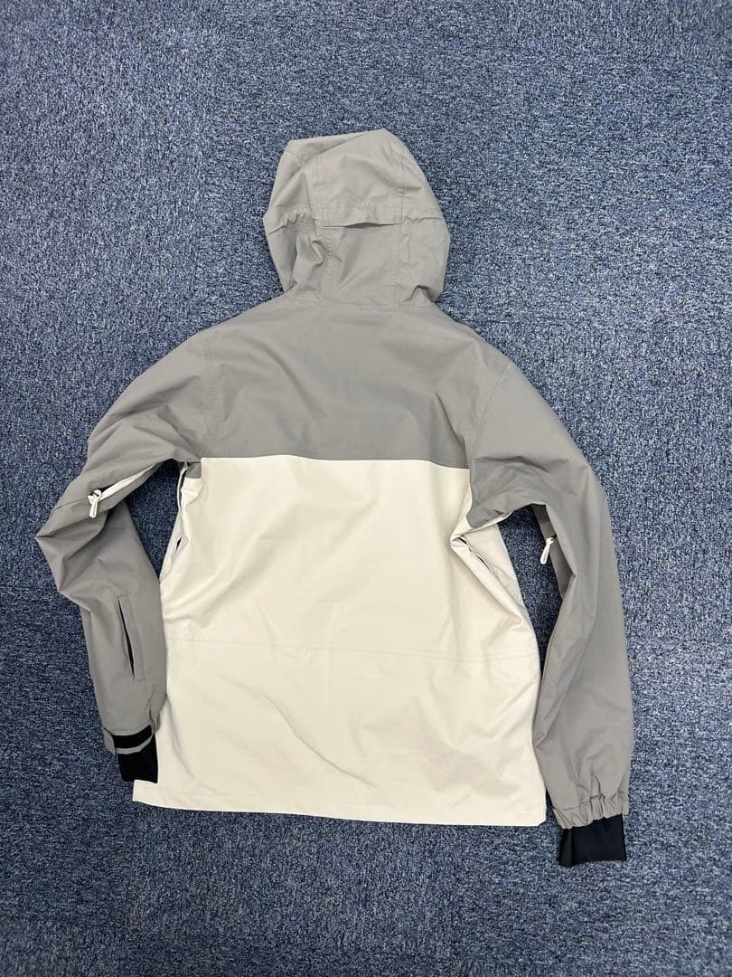 ①未使用　NOMADIK 777 JKT GRAY.BEIGE XLサイズ