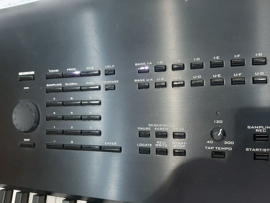 KORG KRONOS X 73鍵盤　中古ジャンク品