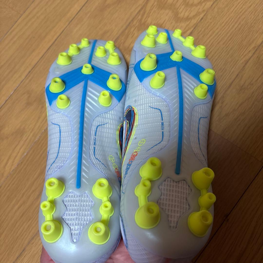 Nike サッカースパイク ホワイト