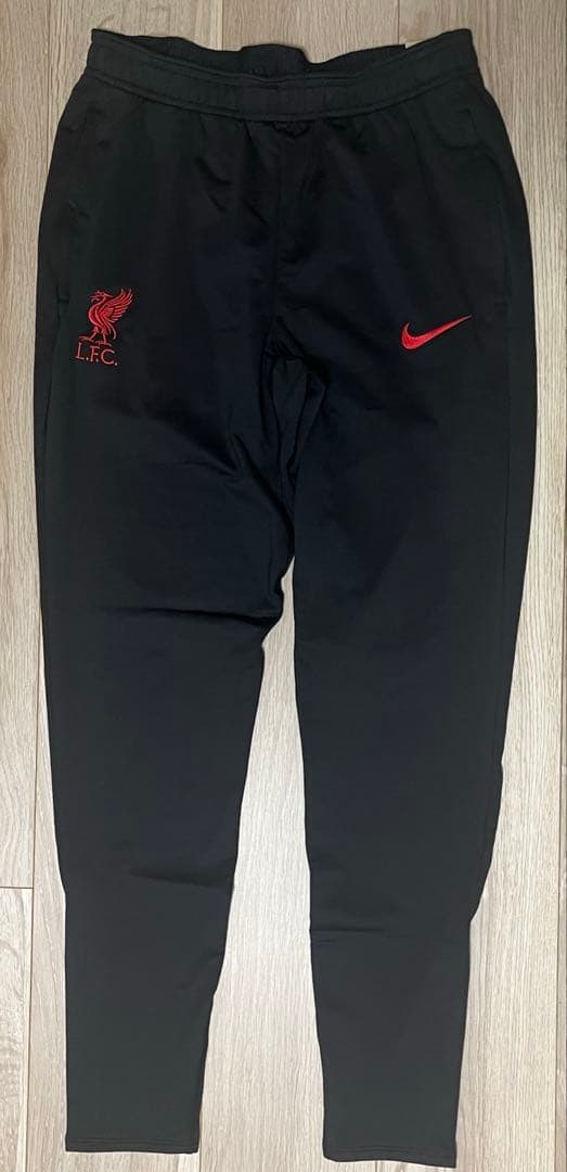 NIKE リバプール　トラックパンツ　トレーニングパンツ　サッカー　ジャージ