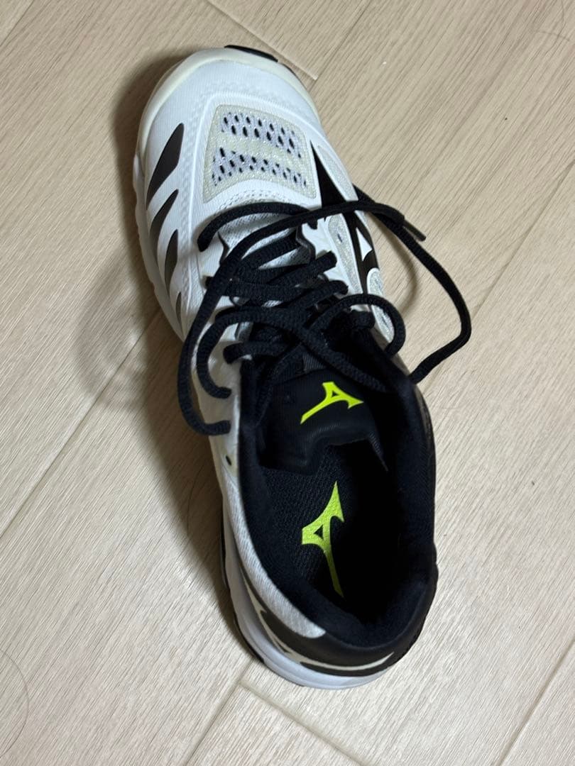 シューズ Wave lightning Z5 23.5