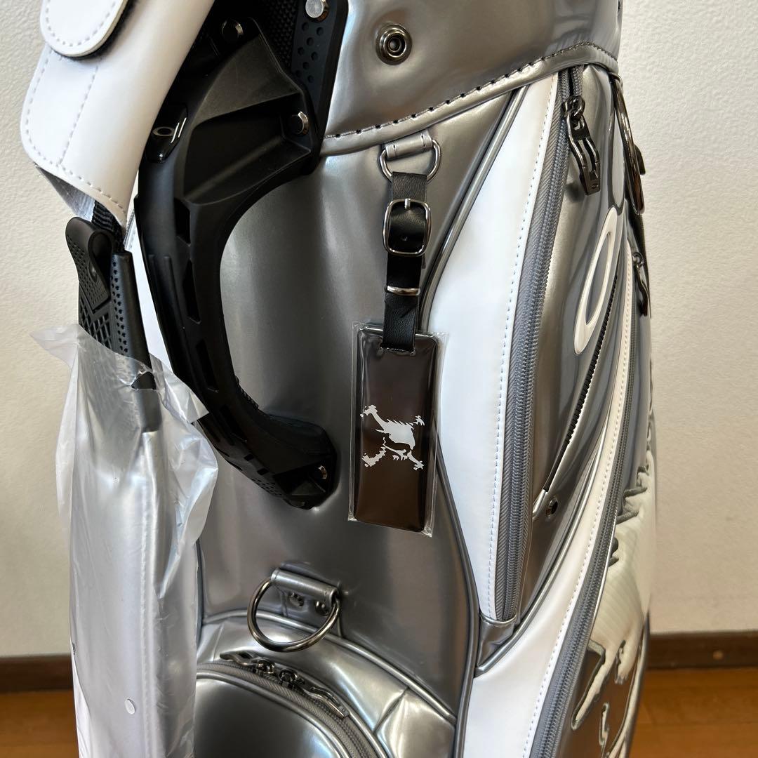 新品 OAKLEY キャディバッグ　シルバー