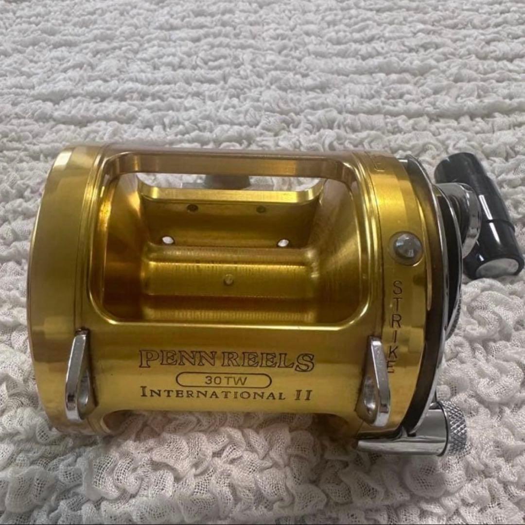 PENN International II 30TW ゴールドリール