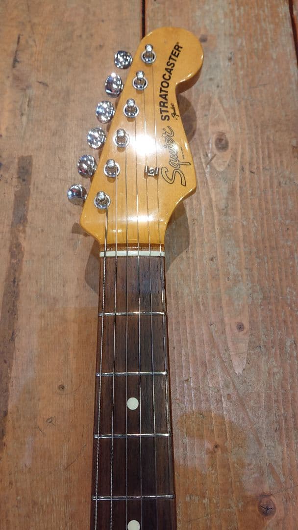 Squier Stratocaster SST-30 TRD JVシリアル