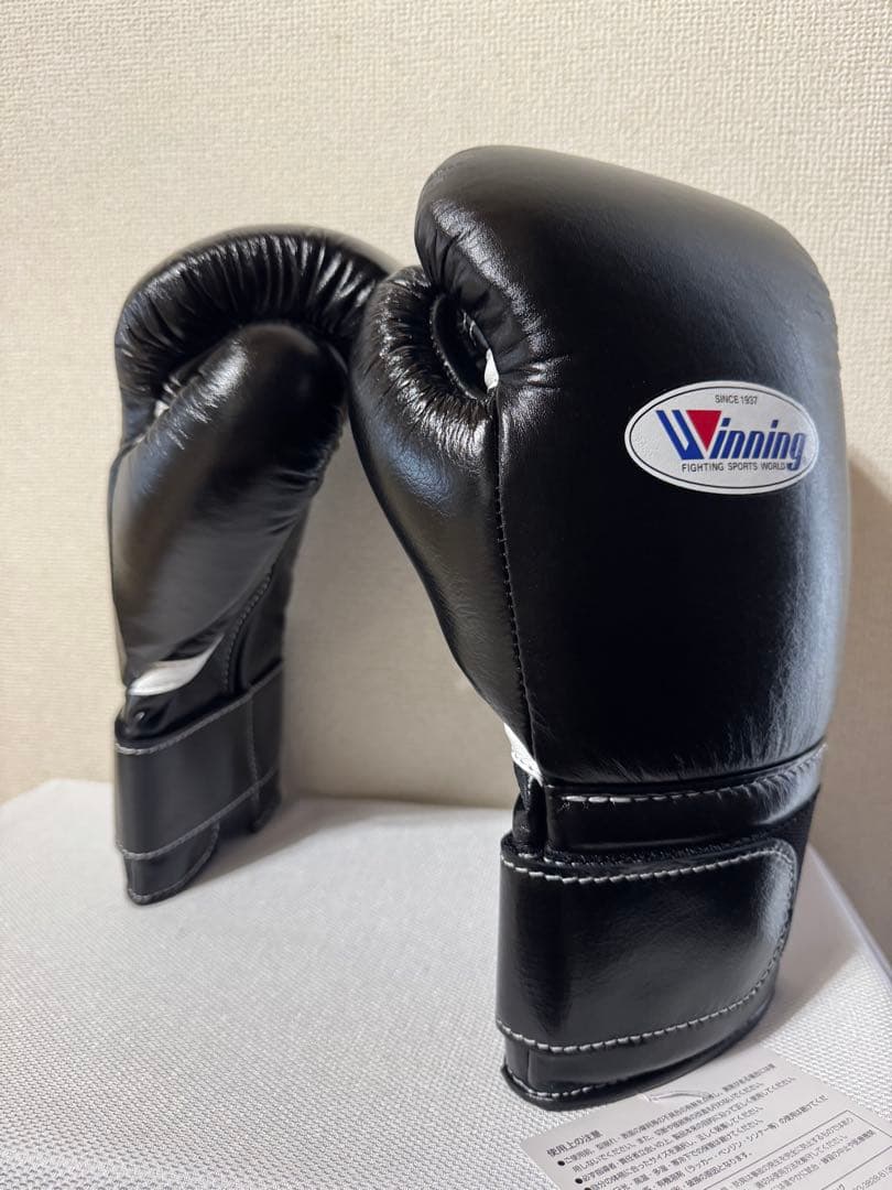 新品未使用品　Winning/ボクシング/グローブ12oz 黒/ブラック