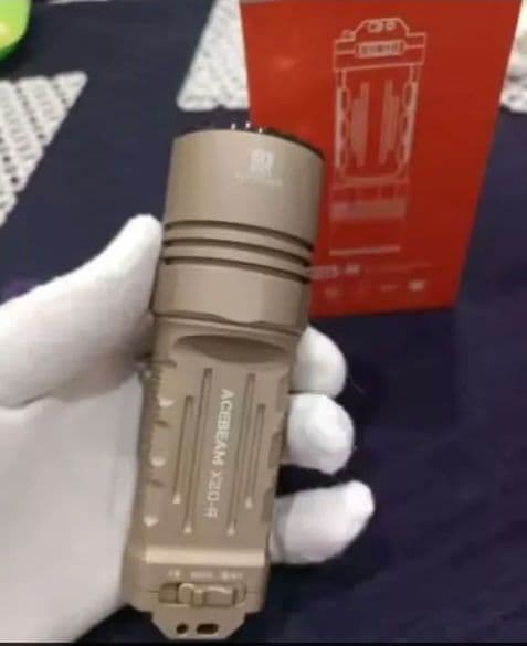 ACEBEAM X20-R デザートタン SFT-25R 6500K 8000L