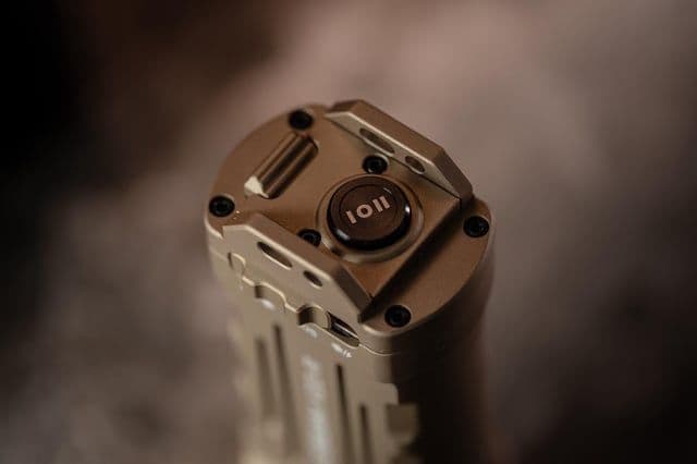 ACEBEAM X20-R デザートタン SFT-25R 6500K 8000L