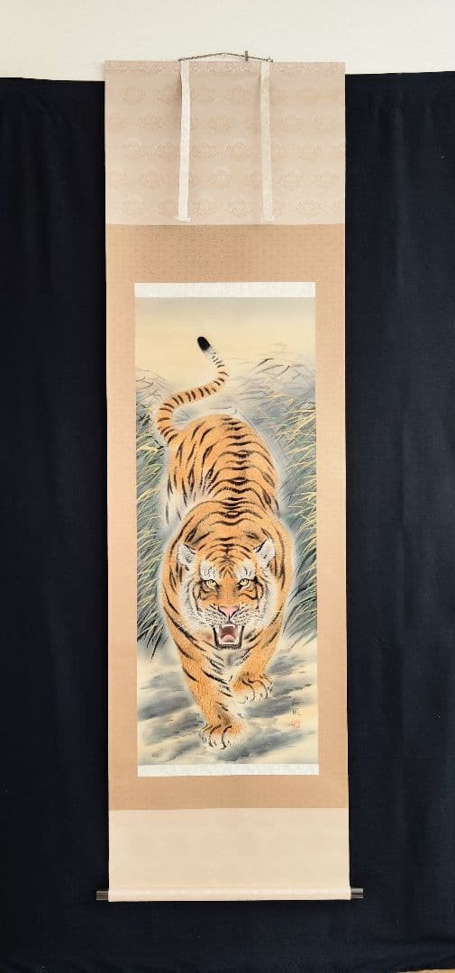 掛軸　和風　猛虎
