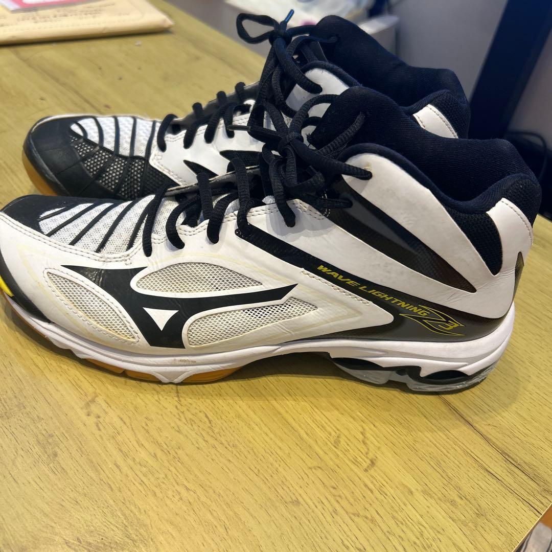 シューズ Mizuno Wave Lightning Z 3 27.5cm