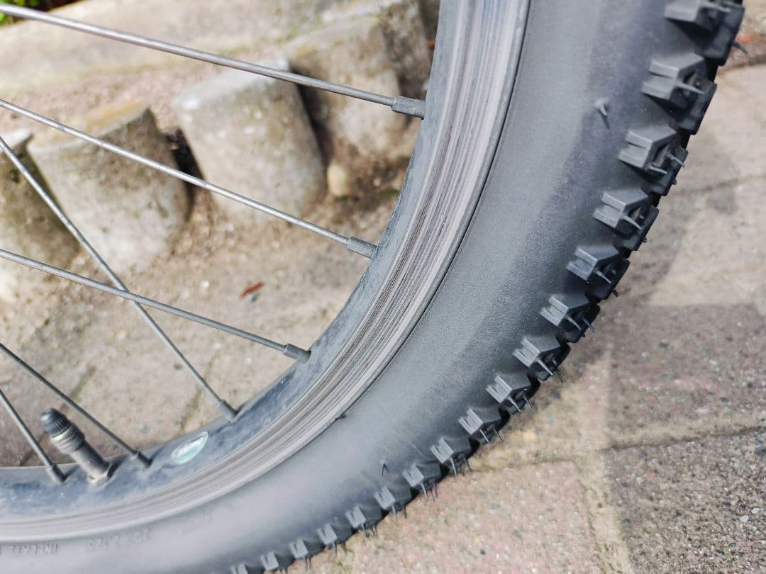 電動アシスト自転車 チャイルドシート付き　後輪パンク品